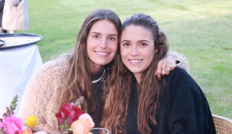  Ana Victoria de la Rosa y María Emilia Torre.