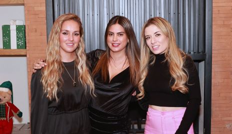  María Torres, Bárbara Berrones y Graciela Torres.