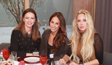  Mónica Cano, Gloria Leal y Synthia González.