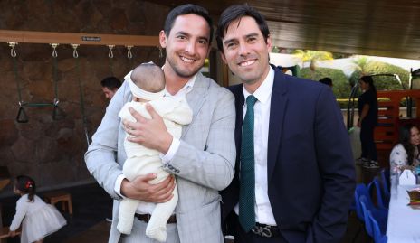  Gerardo Delgado y Alejandro González con Macarena.