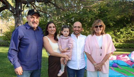  Ricardo Villaseñor, Sofía Villaseñor, Diego Bocard y Liz Vivanco con Lucila.