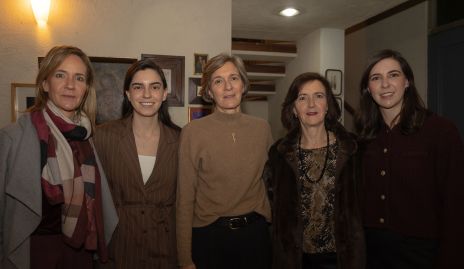  Beatriz Bárcena, Cecilia Solano, Cecilia Bárcena, Maricarmen Bárcena y Paulina Solano.