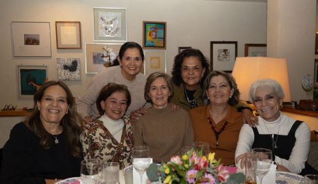  Gaby Espinosa, Verónica Saucedo, Lety Betancourt, Cecilia Bárcena, Cape Silos Marcela Martín del Campo y Martha Díaz de León.