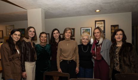  Familia Bárcena Pous, Ceci, Camila, Mercedes, Paulina, Cecilia, Güera, Beatriz y Maricarmen.