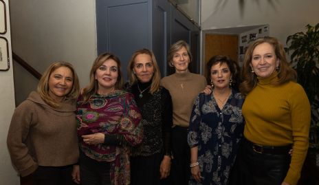  Alicia de la Rosa, Jenny Cázares, Mimí Hinojosa, Cecilia Bárcena, Lorena Maza y Mónica Dorador.