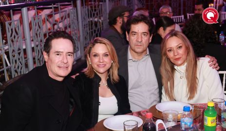  Manuel Lozano, Alejandra Santos, César Jiménez y Adriana Vázquez.