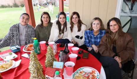  Ana Salas, Alejandra Rodríguez, Andrea Cervantes, Valeria Flores, Claudia Oliva y Marianne Velasco.