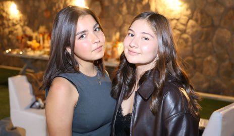  Romina Garduño y Ana Victoria Ollarvide.