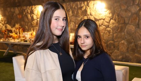  Mila Salgado y Alexa Robles.