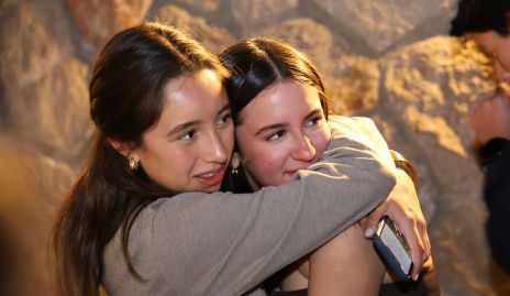  Lourdes Serna y Majo Castellanos.