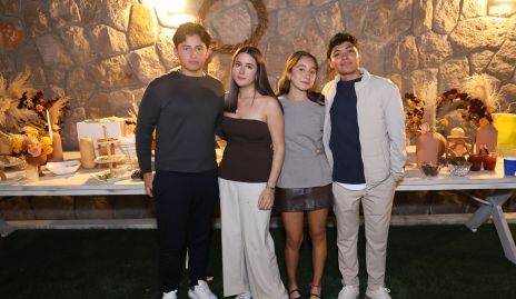  Saúl Meza, Majo Castellanos, Lourdes Serna y Diego Álvarez.