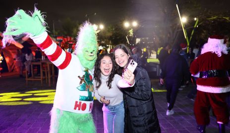 El Grinch, René Ortiz y Fátima Rosillo.
