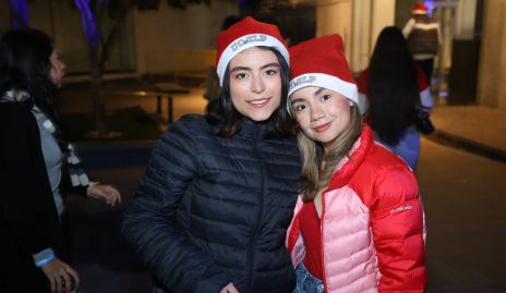  Itzel Franco y Alessandra Rentería.