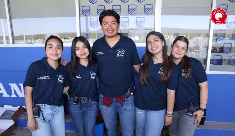  Linda Puente, Sarah Puente, Javier Castillo, Ana Salas y Natalia Osorno.