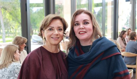  Cony Alvarado y Jenny Cázares.