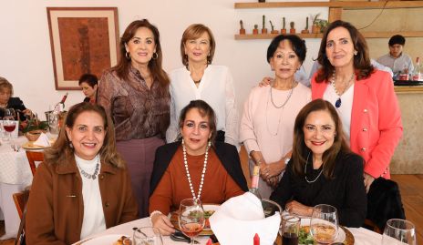  Oti Ruiz, Isabel Torres, Aida Martínez, Mónica Alcalde, Martha Acevedo, Lila González y Gladys Castellanos.