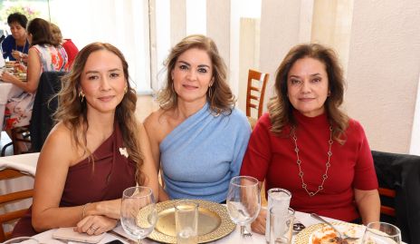  Gabriela Ruiz, Margarita Sarquis y Aida Palau.
