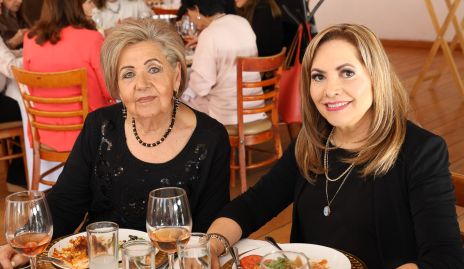  Lula Hernández y Rocío de Romo.