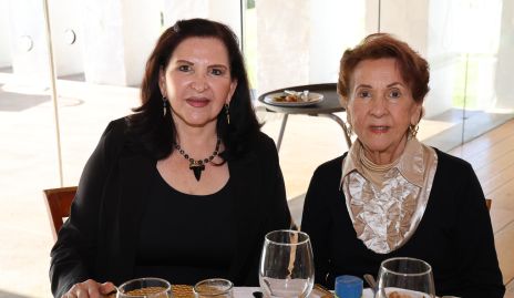  Laura Solís y Licha Carreras.