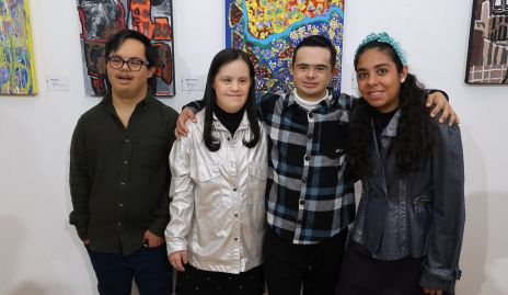  Gabriel, Victoria, Rogelio y Azul.