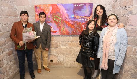  Leonardo Rivas, Diego Martínez, Silvia Rodríguez, Arella Castañeda y Midori Marín.