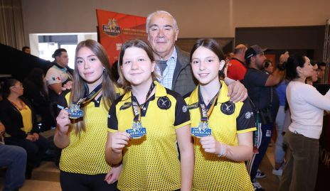  Sofía Velasco, Larissa Gimmbler y Roberta Nava.