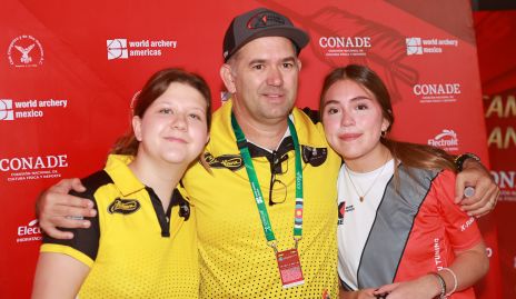 Larissa Gimmler,Héctor Pardo y Sofía Benavente.