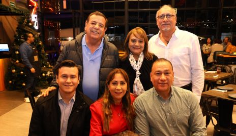  Héctor Parra, Tere Dimas, Humberto Castillo, Juan Pablo Parra, Leticia Castillo y Fernando Castillo.