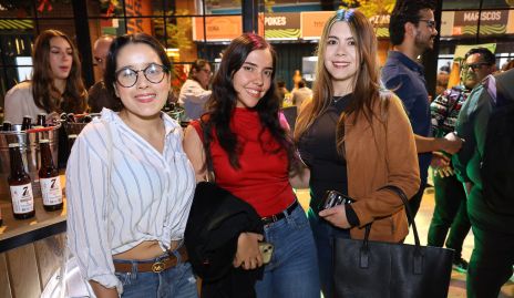  Cris Alfaro, Pamela Grau y Victoria Magaña.