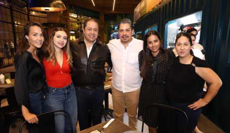  Azucena Ortega, Montse Solis, Luis Irurzo, Ricardo Méndez, Lily Villalobos y Paulina Andrade.