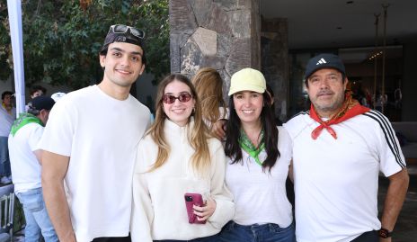  Mario Macías, Isa Burberg, Ximena Burberg y Juan Carlos de la Rosa.