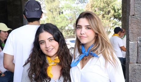  Connie Hermosillo y Marisol de los Santos.