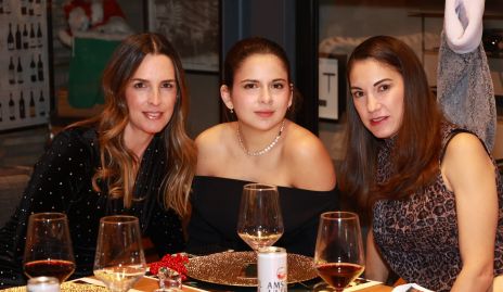  Eunice Camacho, Abril Ciuffardi y Mariana Llaguno.