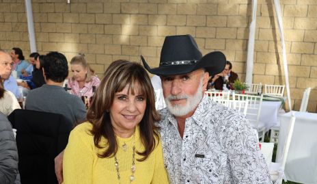  Martha García y Ricky Villalba.