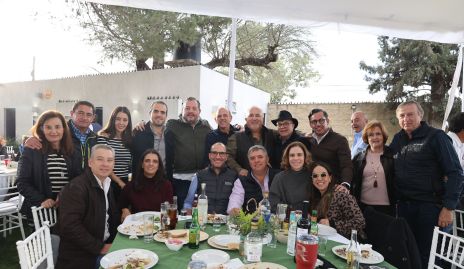 El Queso con sus amigos.