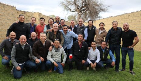  No podía faltar la foto con Los Pescadores.