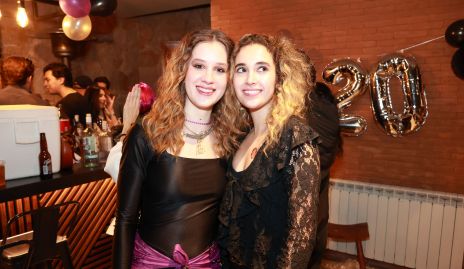  Mariana Mendizábal y Sofía Garza.