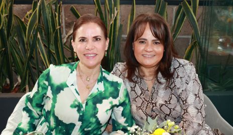  Susana Jonguitud y Coco Leos.