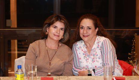  Marissa Mercado y Patricia Álvarez.