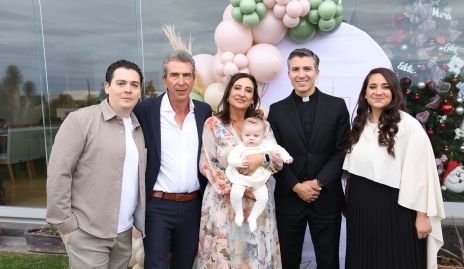  Diego Tejeda, Eduardo Cantú, Blanca Cantú, Carlota Tejeda Cantú, Padre Luis Rebollo y Lorena Cantú.