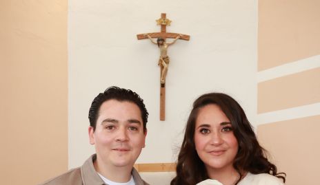  Diego Tejeda y Lorena Cantú con su hija Carlota.