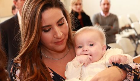  Blanca Cantú y su ahijada Carlota Tejeda Cantú.