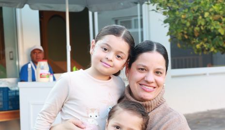  Catalina Enríquez, Patricio Enríquez y Paola Arévalo. 