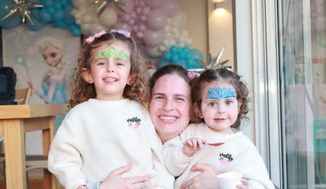 Carmina Bandín, Cecilia Velasco y Regina Bandín.