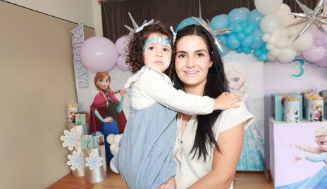  Pastora Valdés y María José Velázquez. 