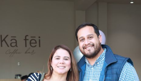  Juan Carlos Verástegui, Valeria Rocha y Juan Carlos Verástegui. 