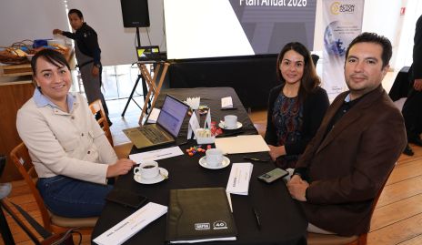 Guadalupe Gómez, Marcela Olivo y Alejandro Alvarado.