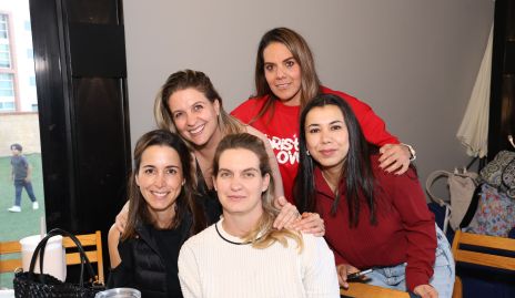  Lore Gil, Liliana Abud, Hanni Abud, Rocío Acebedo y Sofía Grijalba.