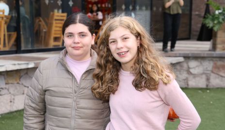  Sofía y Elena.