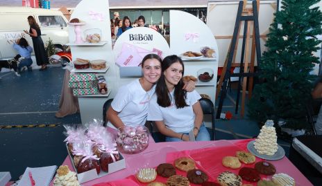  Bombón by Caro Zermeño.